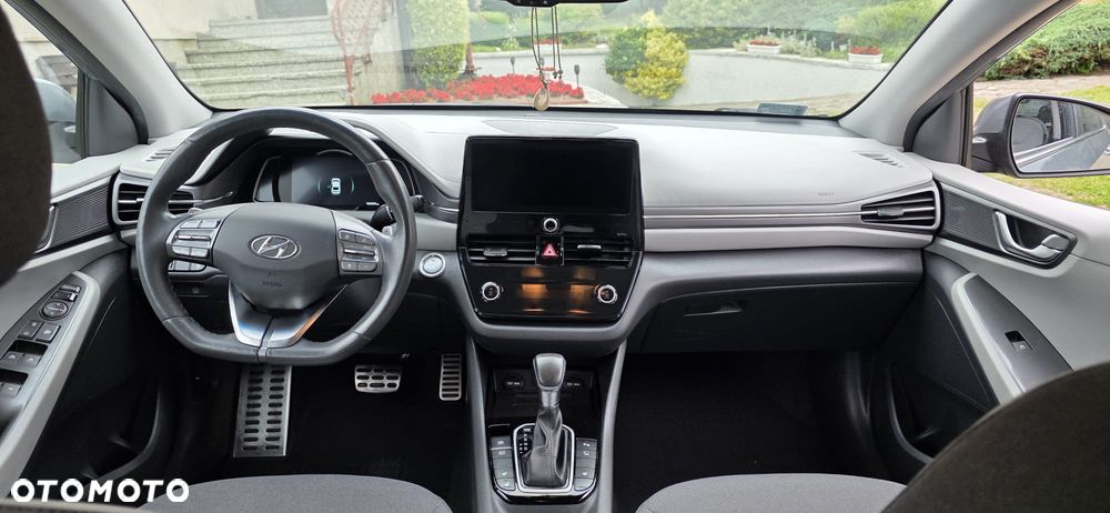 Hyundai IONIQ Hybrid Premium - 8