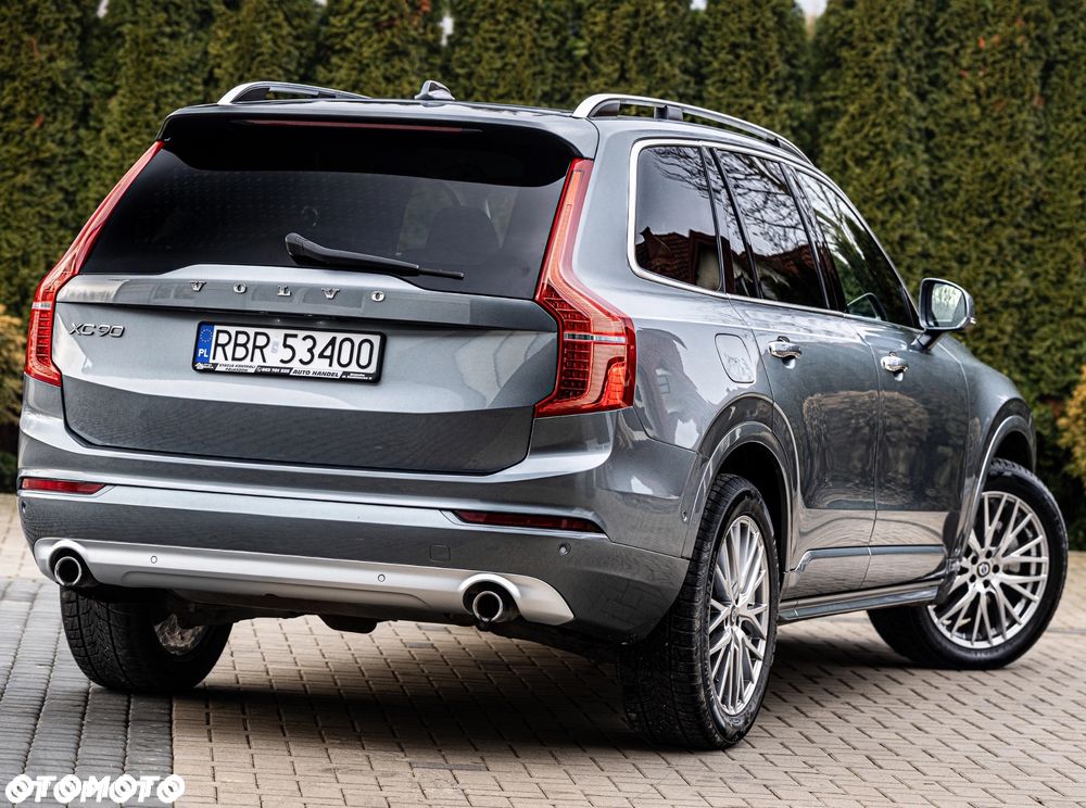 Volvo XC 90 B5 D AWD Geartronic Momentum Pro - 22