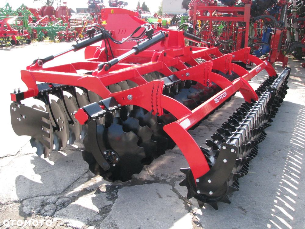 Akpil Brona Talerzowa Ciężka Hydraulicznie Składana BTCH 40 Euro-Masz, Brona talerzowa kompaktowa BT250, BT270, BT300 Metanga, Bomet, Euro-Masz; Brona talerzowa mini-simply BT160, BT180, BT200, BT220 Metanga, Euro-Masz, Brona talerzowa 2-walcowa typu "V", 4-walcowa typu "X" Bomet, Akpil - 9