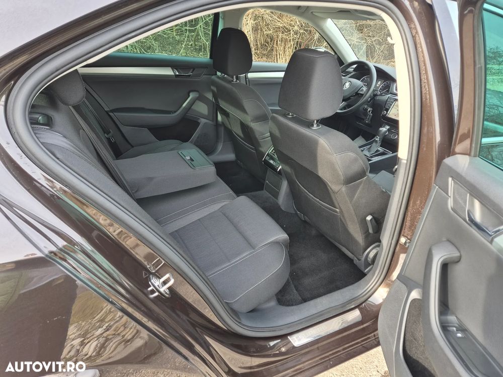 Skoda Superb 1.6 TDI DSG Style - 11