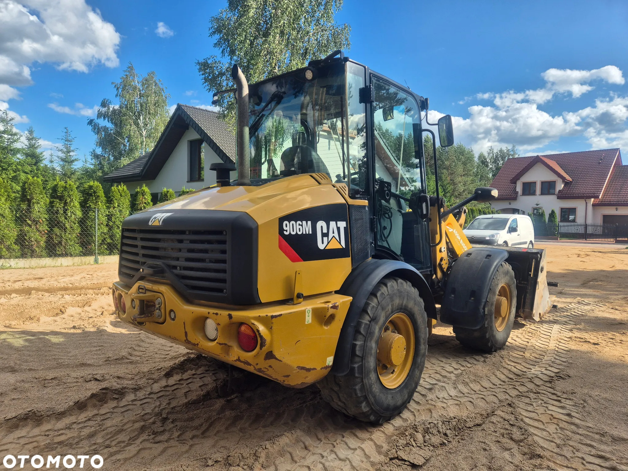 Caterpillar 906M - 4