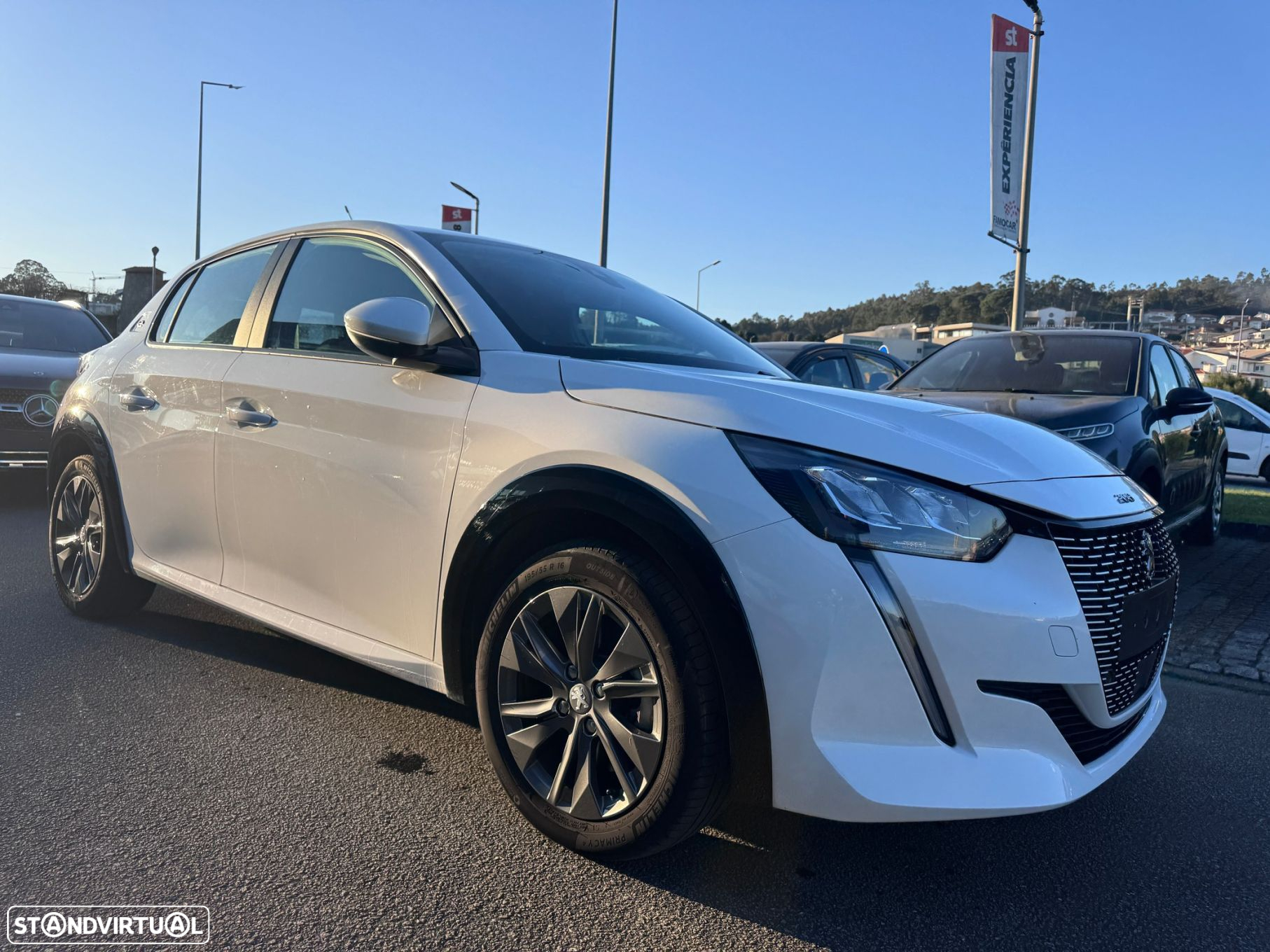 Peugeot e-208 Active - 7