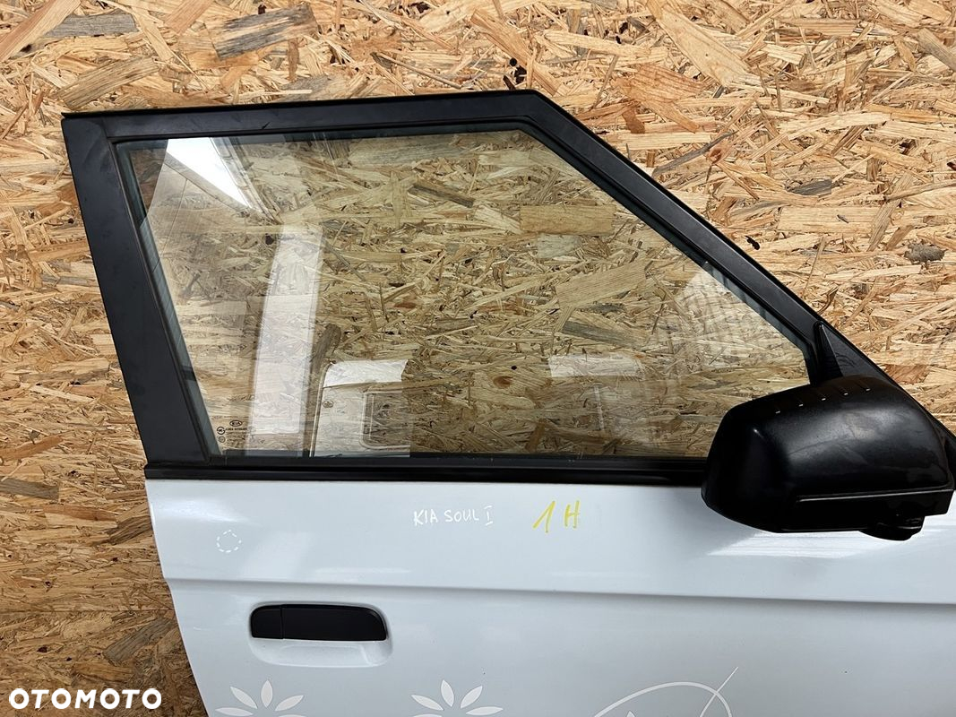 Drzwi PRZEDNIE PRAWE prawy przód KIA SOUL I 1 Kod lakieru: 1H lusterko - 2