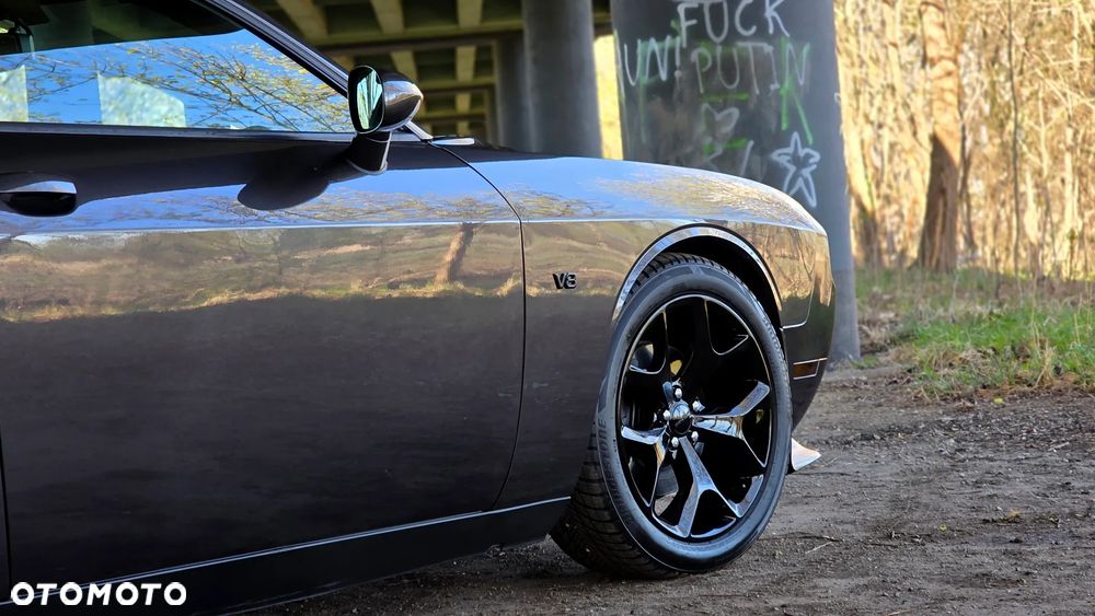 Dodge Challenger - 18