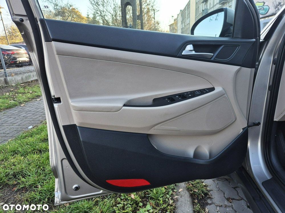 Hyundai Tucson 1.6 GDI BlueDrive Comfort 2WD - 11