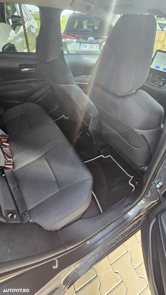 Toyota Corolla - 11