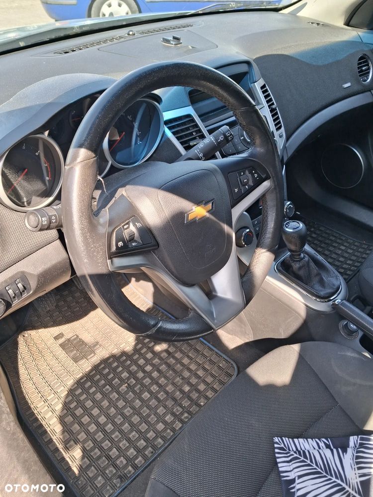 Chevrolet Cruze 1.6 LS - 7