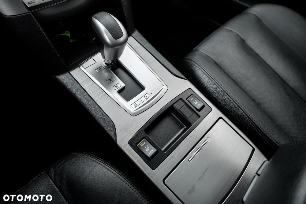 Subaru Outback 2.5i Comfort AT - 33