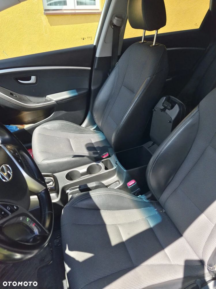 Hyundai i30 1.6 CRDi Premium - 16
