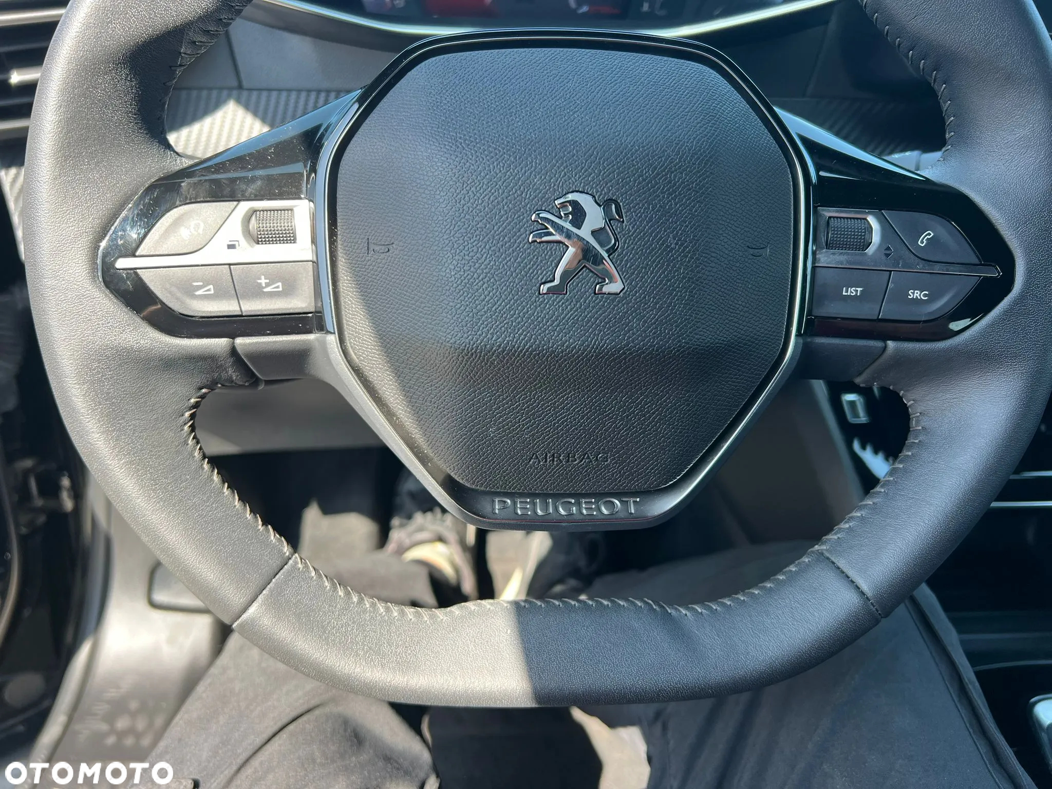 Peugeot 2008 1.2 PureTech Active Pack S&S - 19