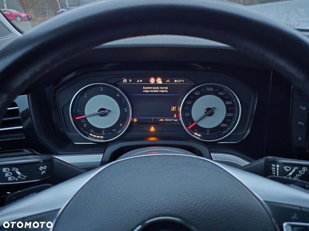 Volkswagen Touareg - 13