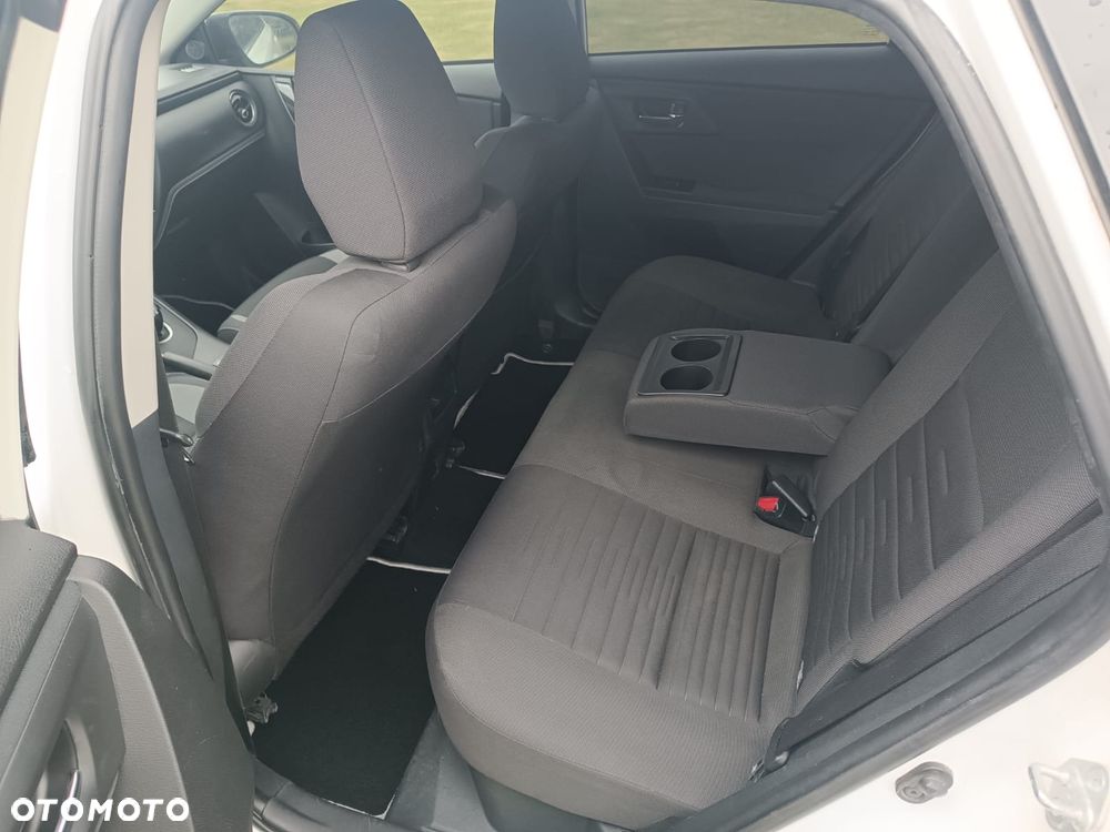 Toyota Auris 1.8 HSD Sol - 7