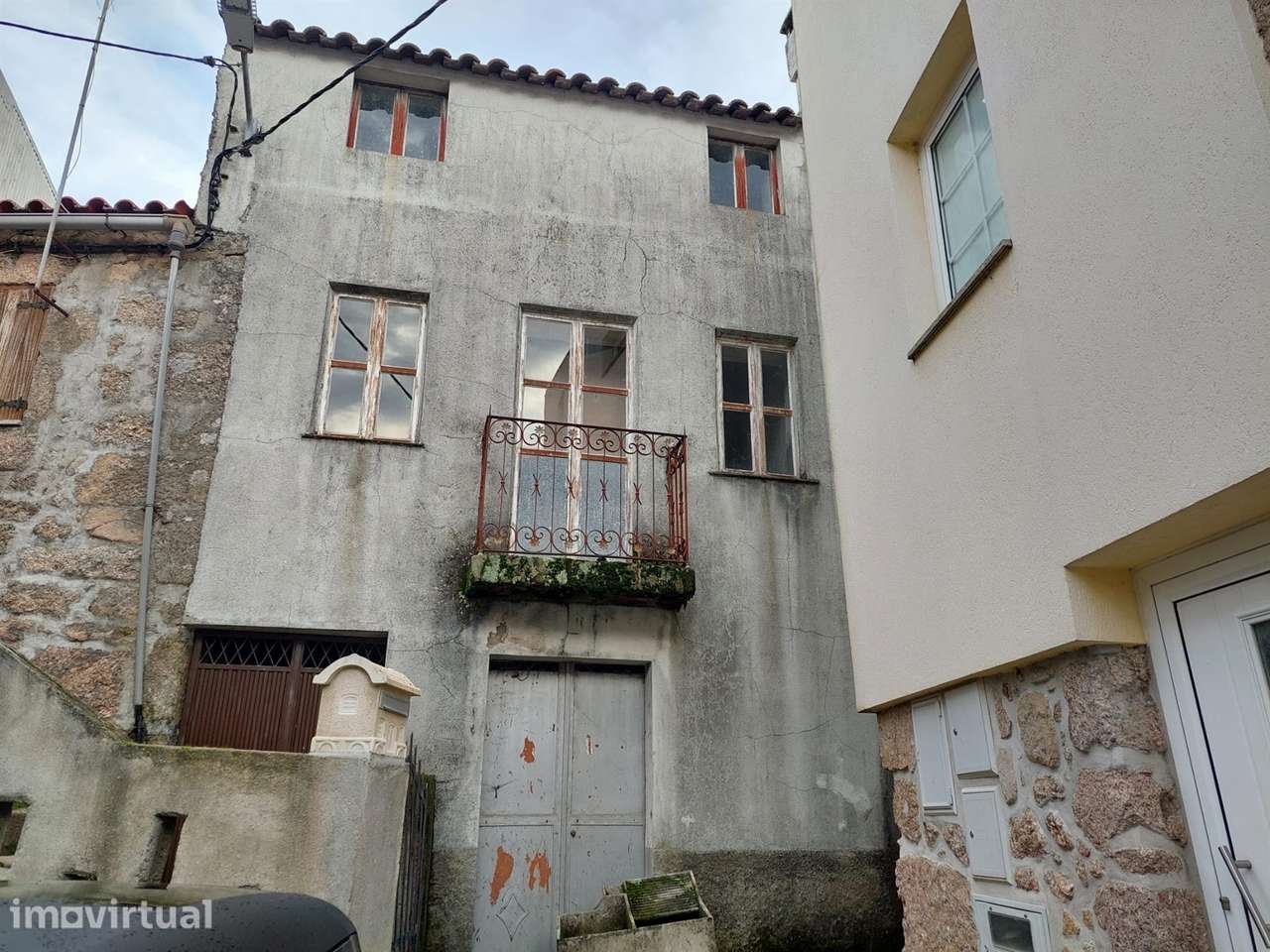 Moradia para Restaurar T2 Venda em Santa Marinha e São Martinho,Seia - Grande imagem: 2/4