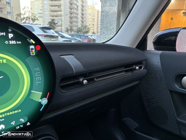 MINI 3 Portas Cooper C Essential - 16