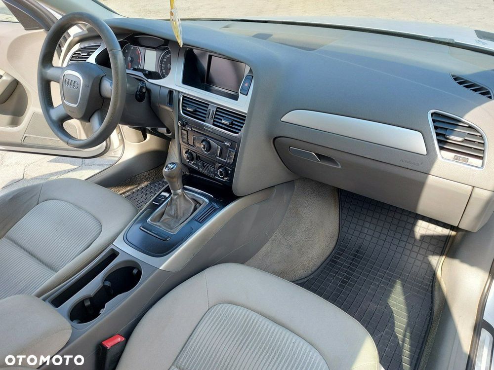Audi A4 Avant - 14