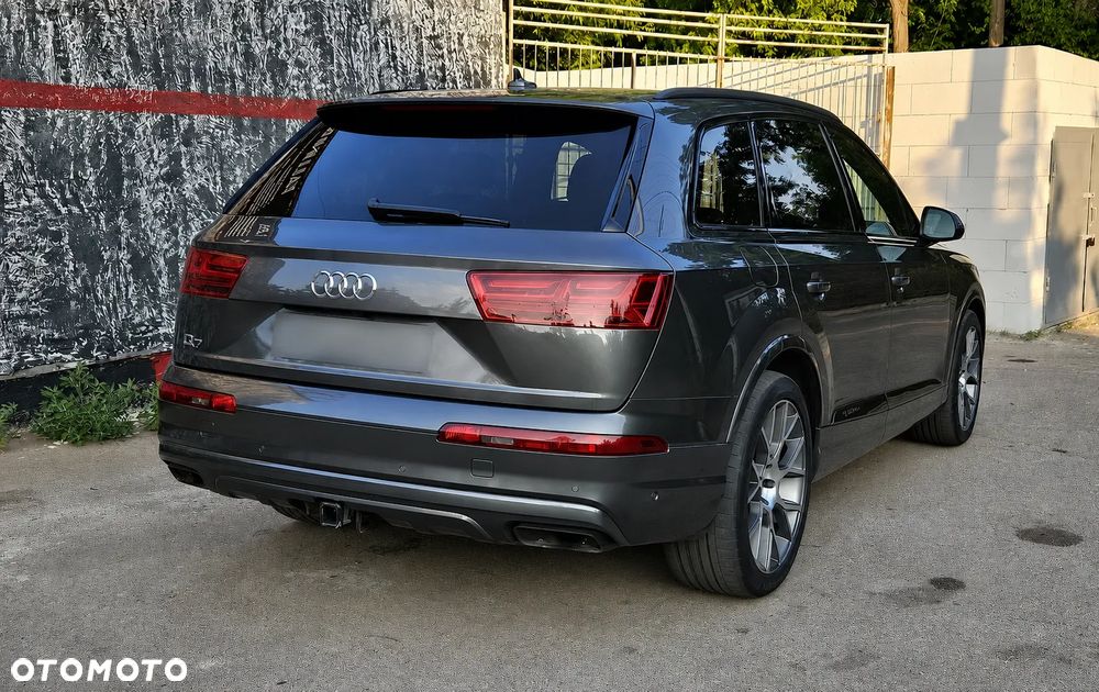 Audi Q7 3.0 TFSI Quattro Tiptronic - 5