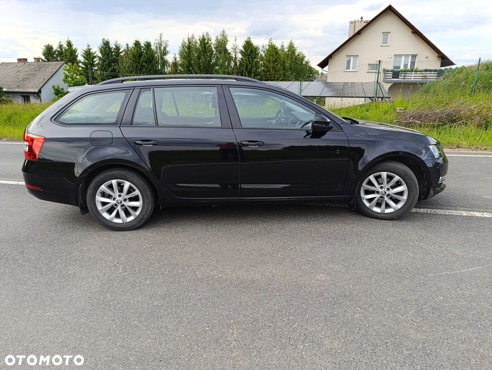 Skoda Octavia 1.6 TDI Ambition - 5