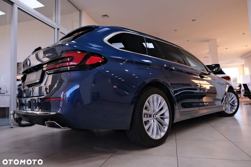 BMW Seria 5 530e PHEV M Sport - 12