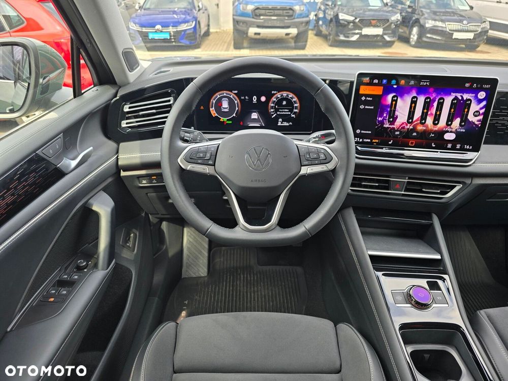Volkswagen Tiguan 1.5 eTSI Elegance DSG - 24