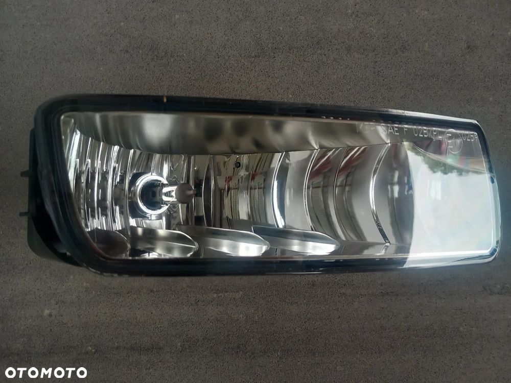 Lampa prawa przednia przeciwmgielna Ford Expedition MK2 2002-2006 - 2