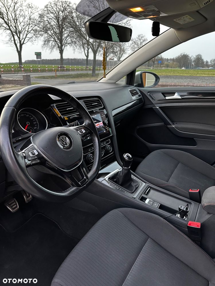 Volkswagen Golf 2.0 TDI Sound - 19