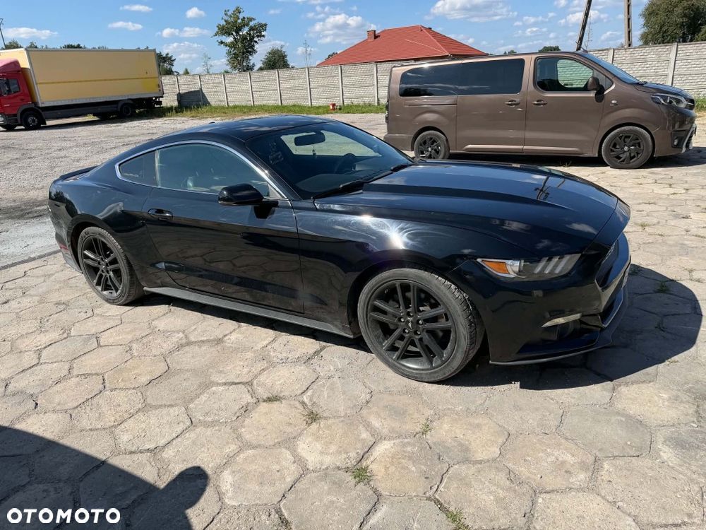 Ford Mustang - 6