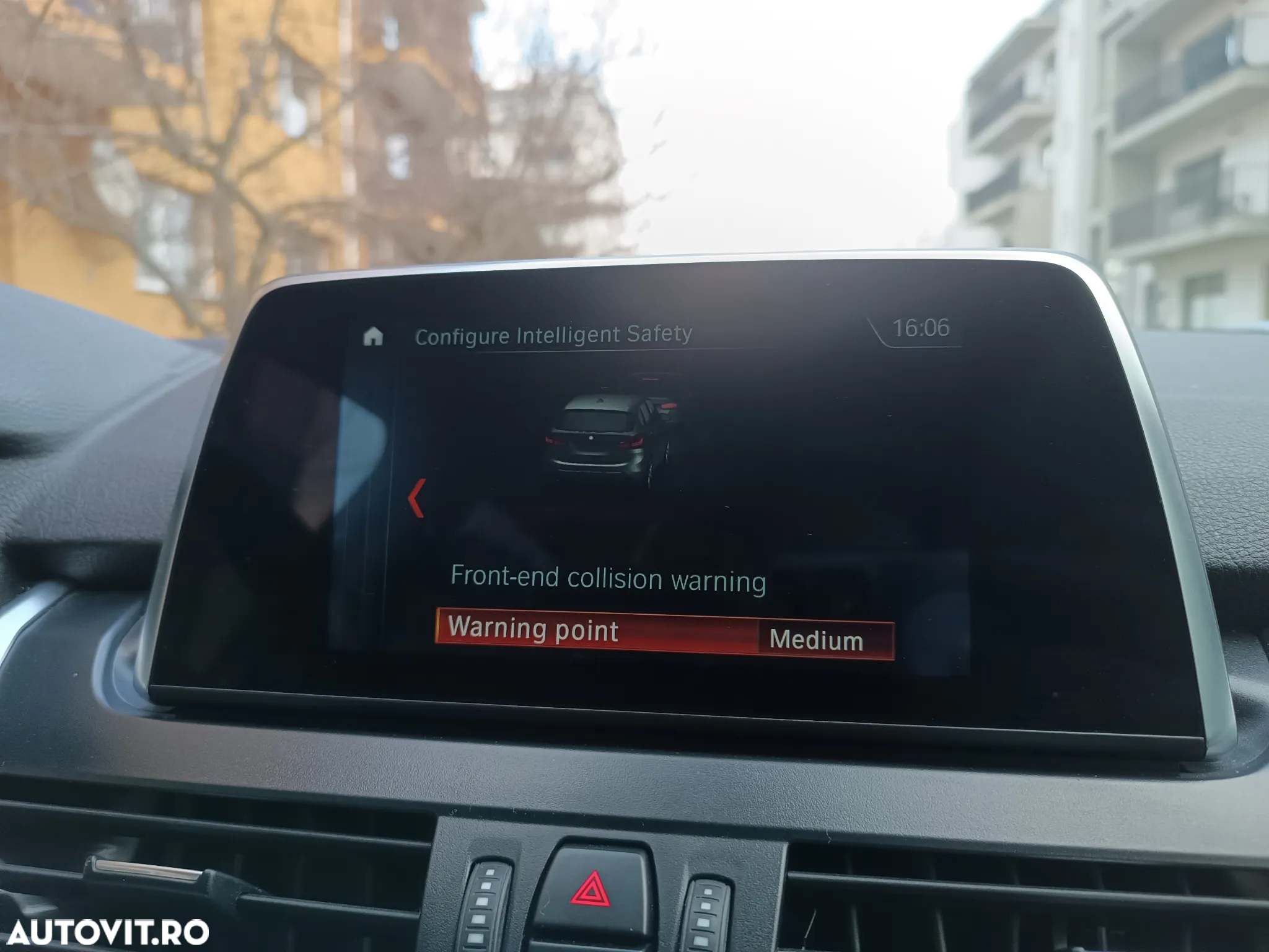 BMW Seria 2 220i AT Luxury Line - 28