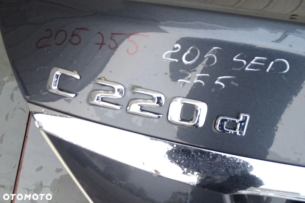 MERCEDES C W205 SEDAN C755 Klapa - 6