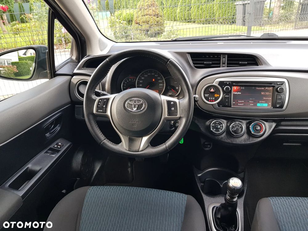 Toyota Yaris - 12