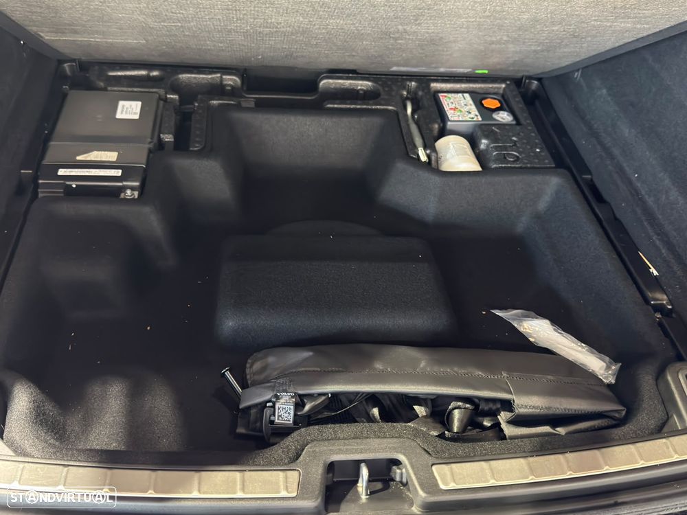 Volvo XC 60 2.0 B4 R-Design - 35