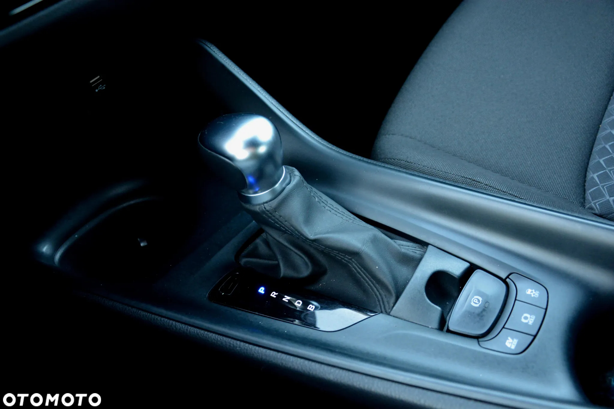 Toyota C-HR 1.8 Hybrid Comfort - 30