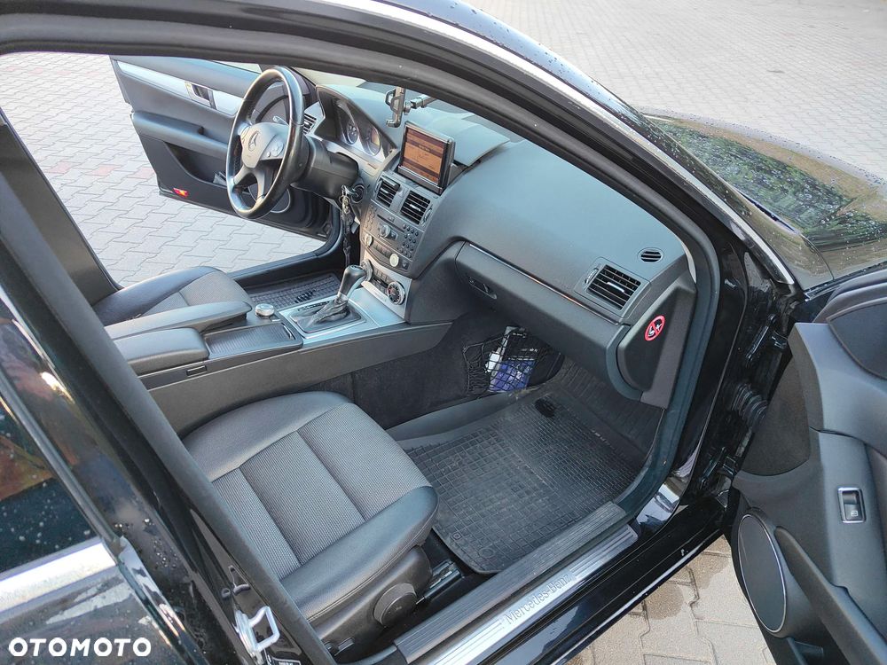 Mercedes-Benz Klasa C 200 (BlueEFFICIENCY) 7G-TRONIC Avantgarde - 8