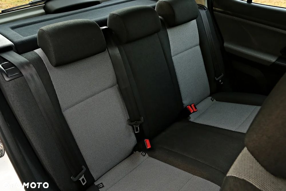 Skoda Fabia 1.2 TSI Active - 35