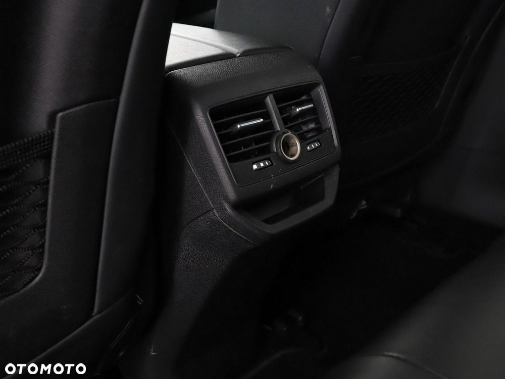 Peugeot 3008 1.2 PureTech Allure S&S EAT8 - 40