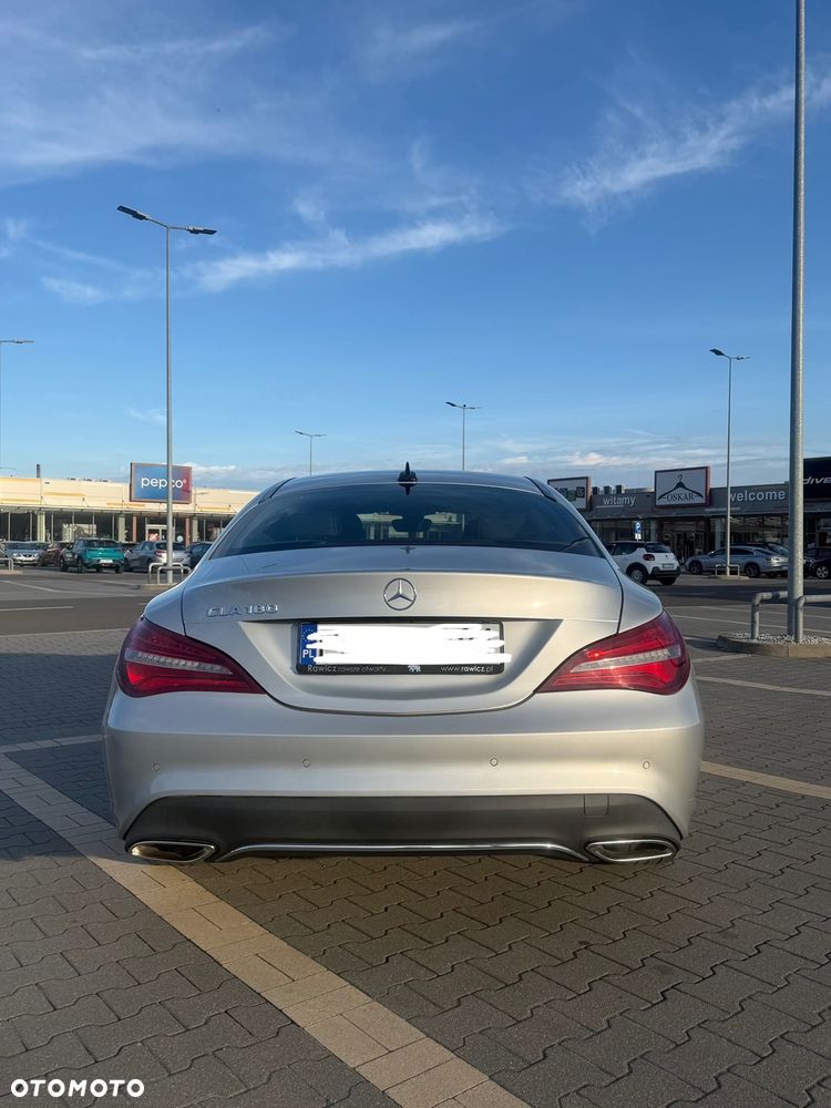 Mercedes-Benz CLA 180 7G-DCT AMG Line - 8