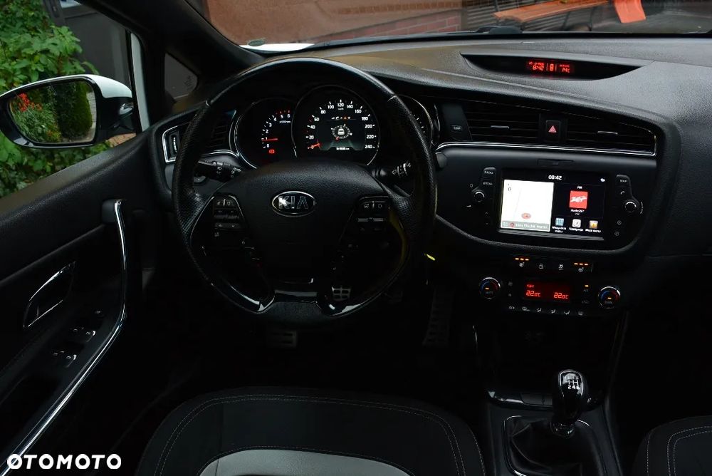 Kia Ceed 1.6 CRDi GT Line - 24