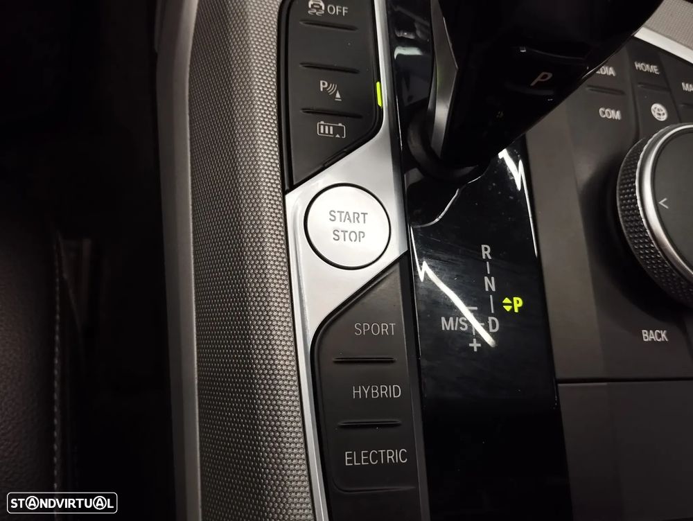 BMW 320 e Touring Corporate Edition Auto - 38