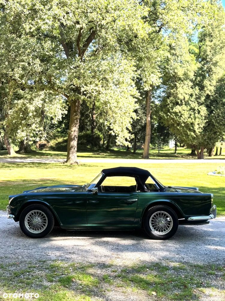 Triumph TR4 - 5