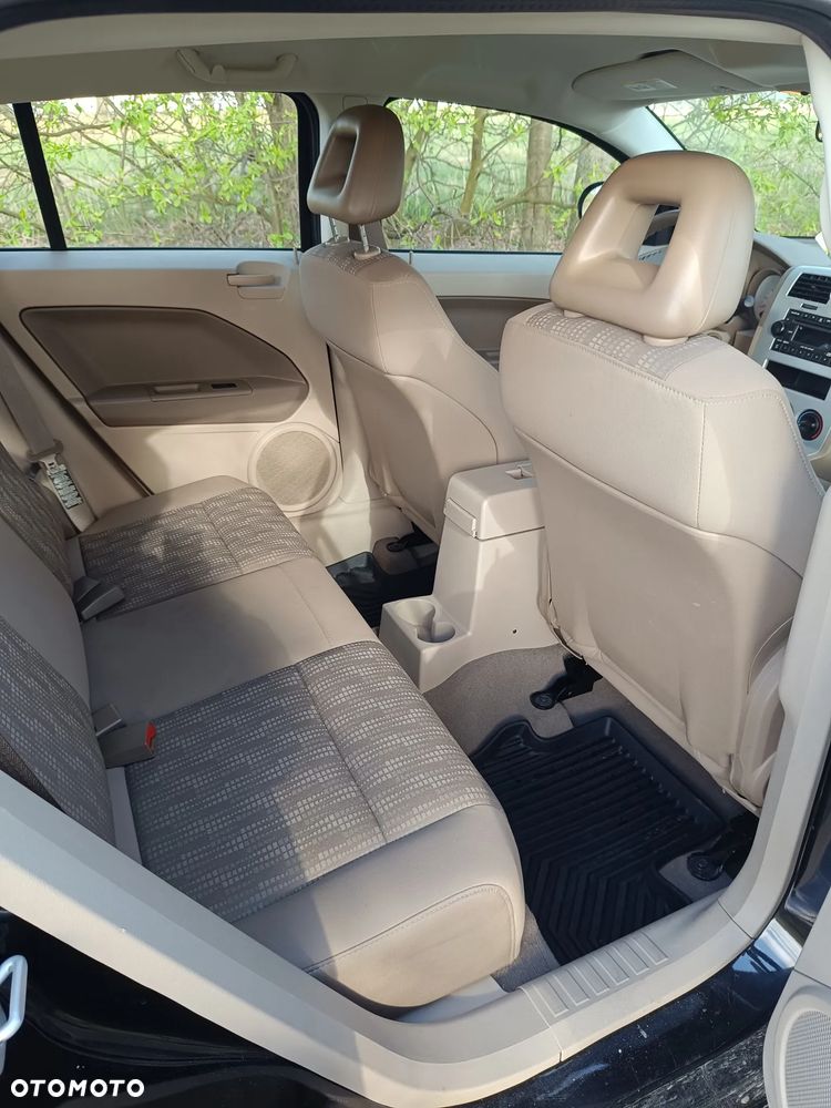 Dodge Caliber - 18
