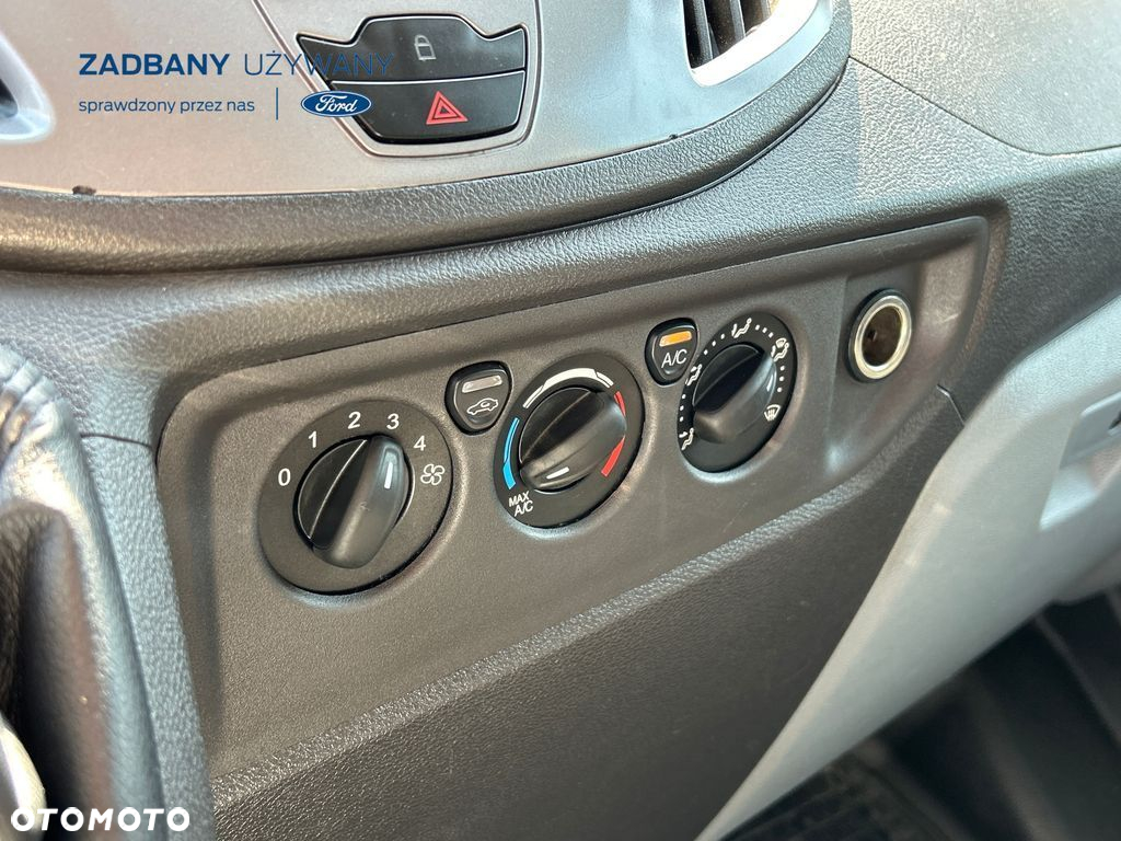 Ford Transit - 12