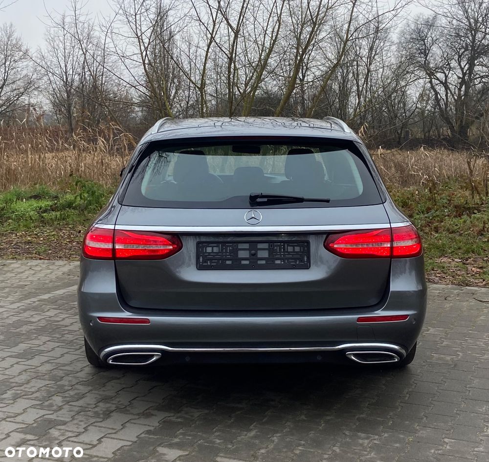 Mercedes-Benz Klasa E 220 d 9G-TRONIC AMG Line - 13