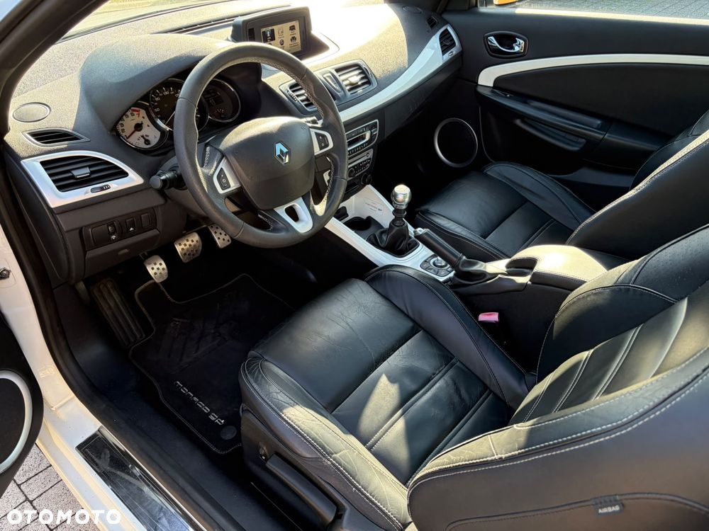 Renault Megane TCe 180 Monaco GP - 25