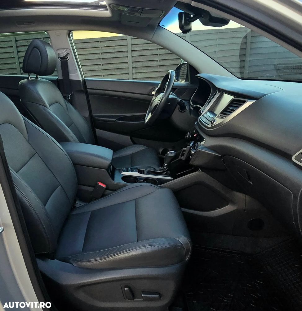 Hyundai Tucson 2.0 CRDI 4WD 6AT Luxury Pack+ - 25