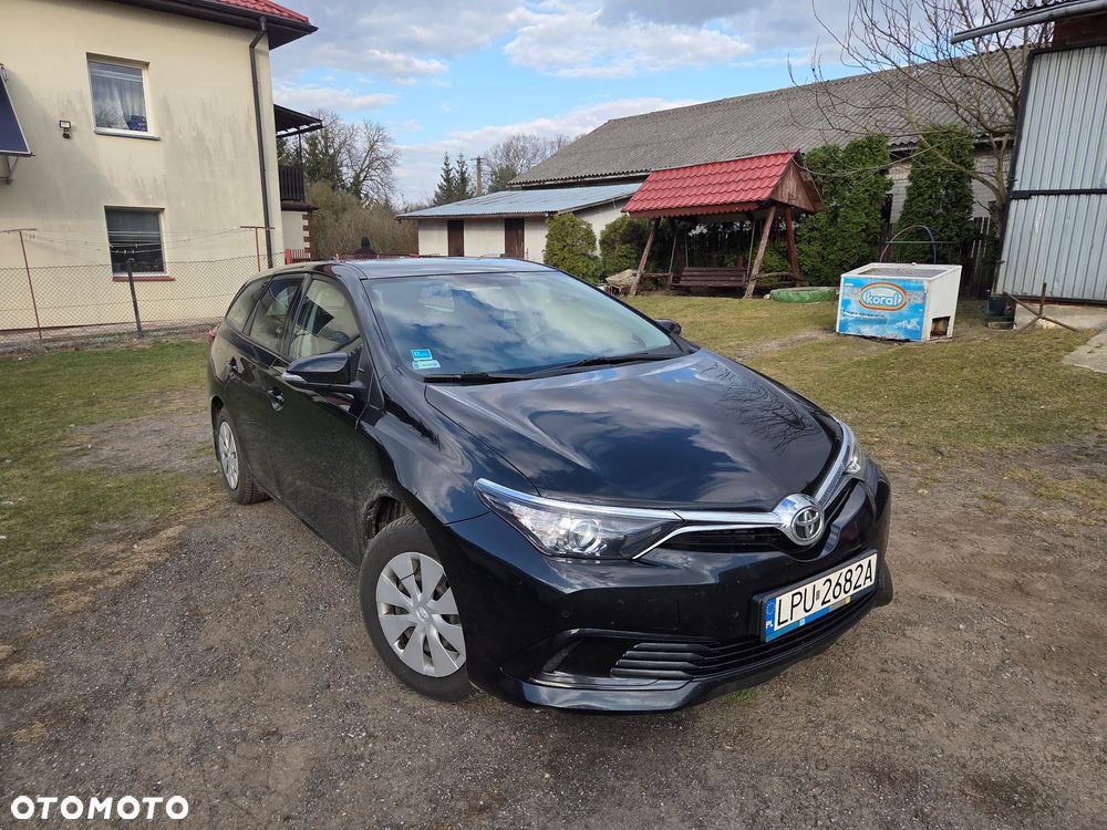 Toyota Auris 1.6 Selection - 1