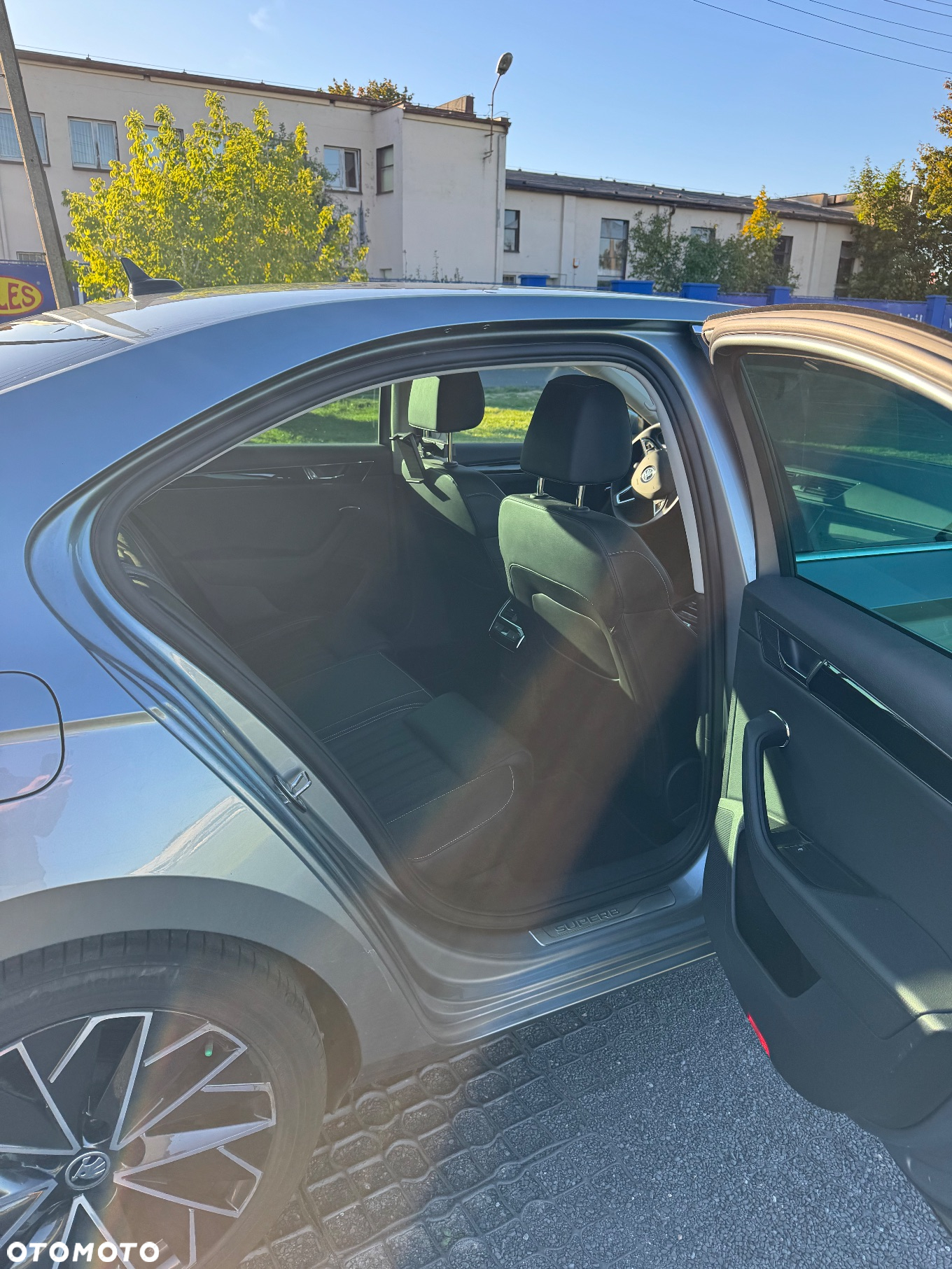 Skoda Superb 2.0 TDI SCR 4x4 L&K DSG - 13