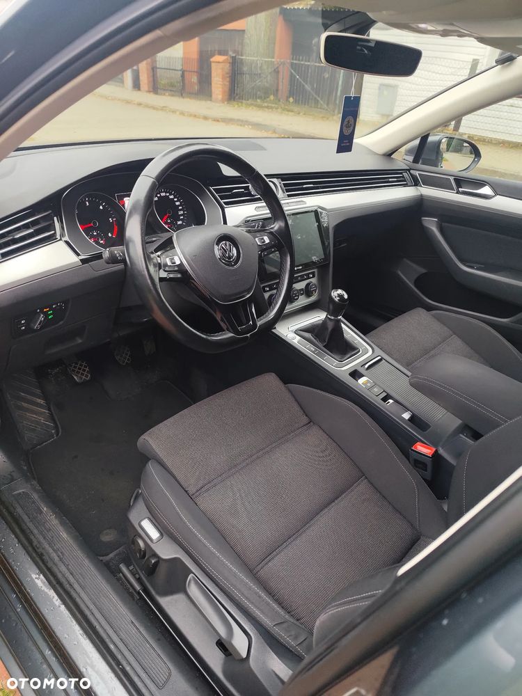 Volkswagen Passat - 7