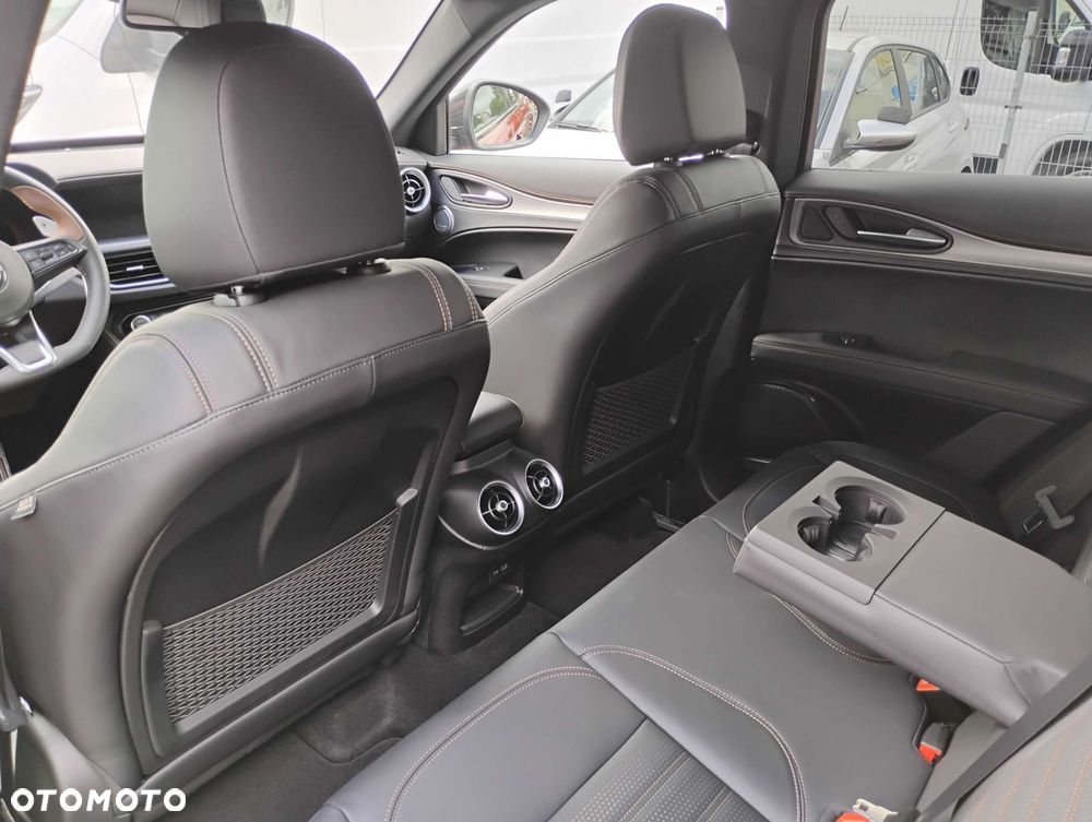 Alfa Romeo Stelvio 2.2 JTDM Intensa Q4 - 8