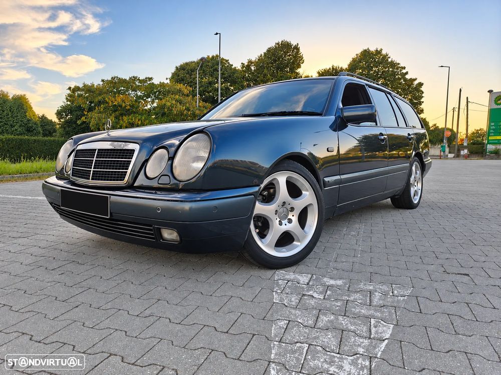 Mercedes-Benz E 220 - 4