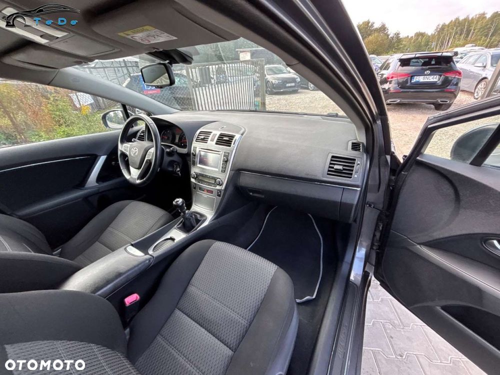 Toyota Avensis 2.0 D-4D Premium - 30