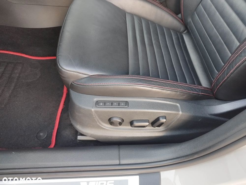Skoda Octavia 2.0 TDI 4x4 RS Challenge DSG - 21